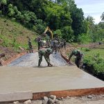 Sasaran Fisik Peningkatan Badan Jalan di TMMD ke-124 Kodim 0107/Aceh Selatan Masuk Tahap Pengecoran