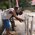 Jalur Pipanisasi Program Unggulan Kasad TMMD ke-124 Kodim 0107/Aceh Selatan Tembus Permukiman Warga, Air Bersih Langsung Dinikmati