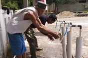 Jalur Pipanisasi Program Unggulan Kasad TMMD ke-124 Kodim 0107/Aceh Selatan Tembus Permukiman Warga, Air Bersih Langsung Dinikmati