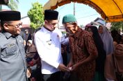 Bupati Aceh Barat Tarmizi, SP. MM Salurkan ZIS Kepada 1.508 Warga Fakir dan Miskin