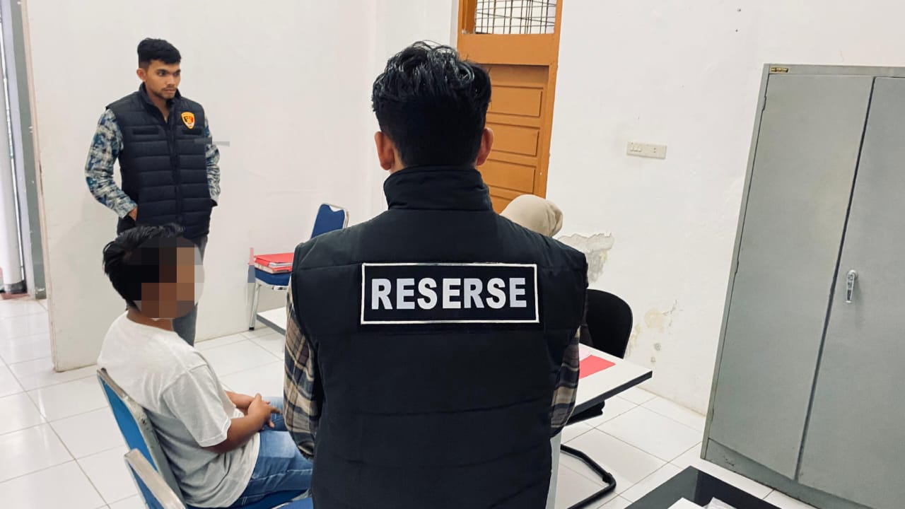 Berkas Lengkap, Sat Reskrim Polres Aceh Selatan Serahkan Tersangka Kasus Penganiayaan ke Kejaksaan