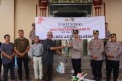 Sambut HUT Bhayangkara ke-79, Polres Aceh Selatan Gelar Bakti Sosial di Masjid Al Munawarah Tapaktuan