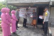 Sambut HUT Bhayangkara ke-79, Polsek Labuhanhaji Timur Salurkan Bansos kepada Warga Kurang Mampu