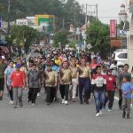 Meriahkan HUT Bhayangkara ke-78, Dandim 0107/Aceh Selatan Bersama Personel dan Keluarga Besar Ikuti Jalan Sehat
