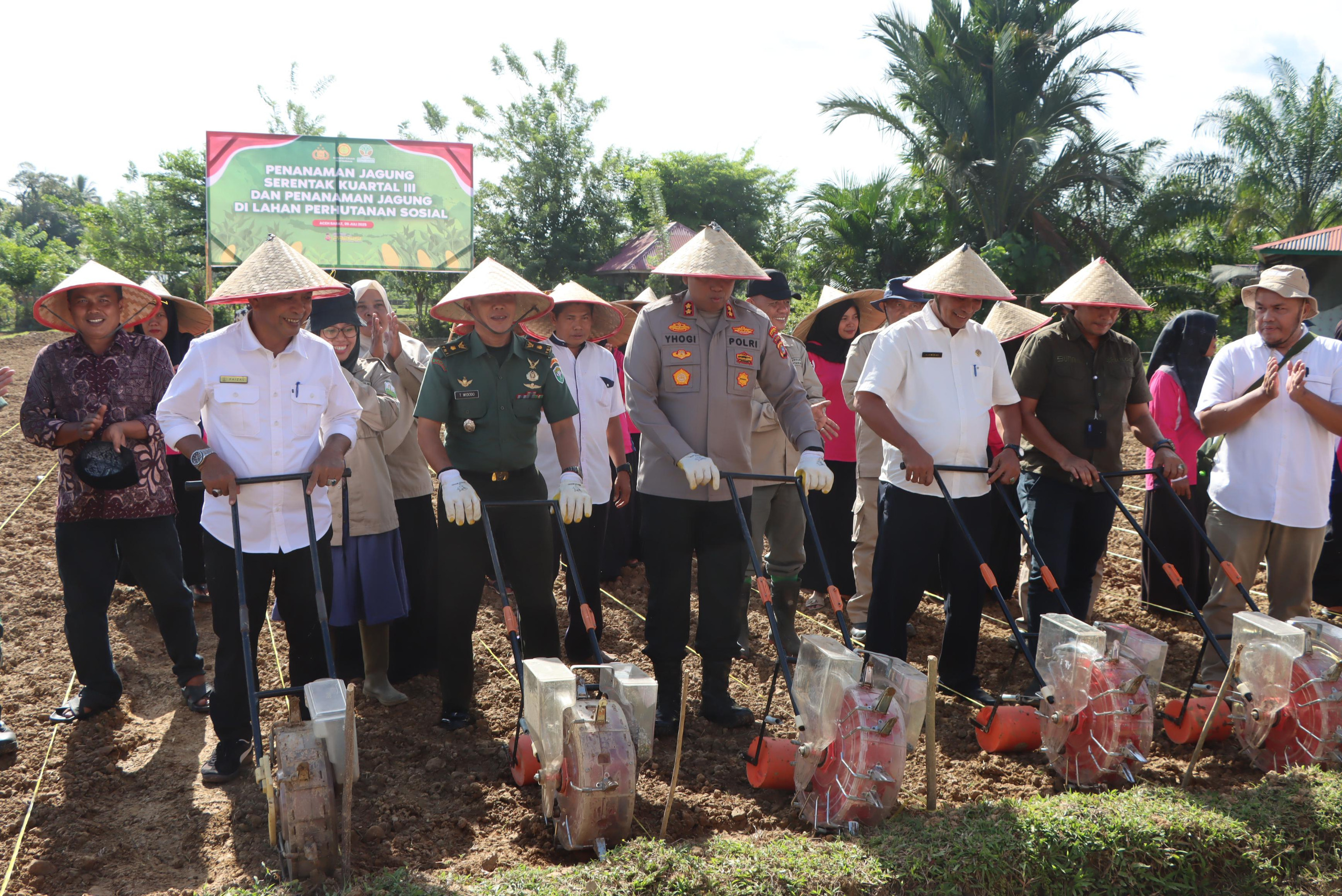 Kapolres Aceh Barat Pimpin Tanam Jagung Serentak Kwartal III, Dukung Swasembada Pangan Asta Cita Presiden RI