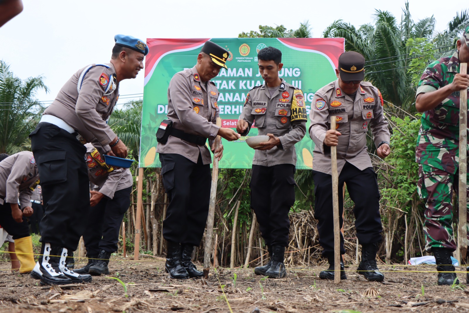 Polres Aceh Selatan Laksanakan Launching Penanaman Jagung Serentak di Lahan Perhutanan Sosial Dukung Asta Cita Ketahanan Pangan Nasional