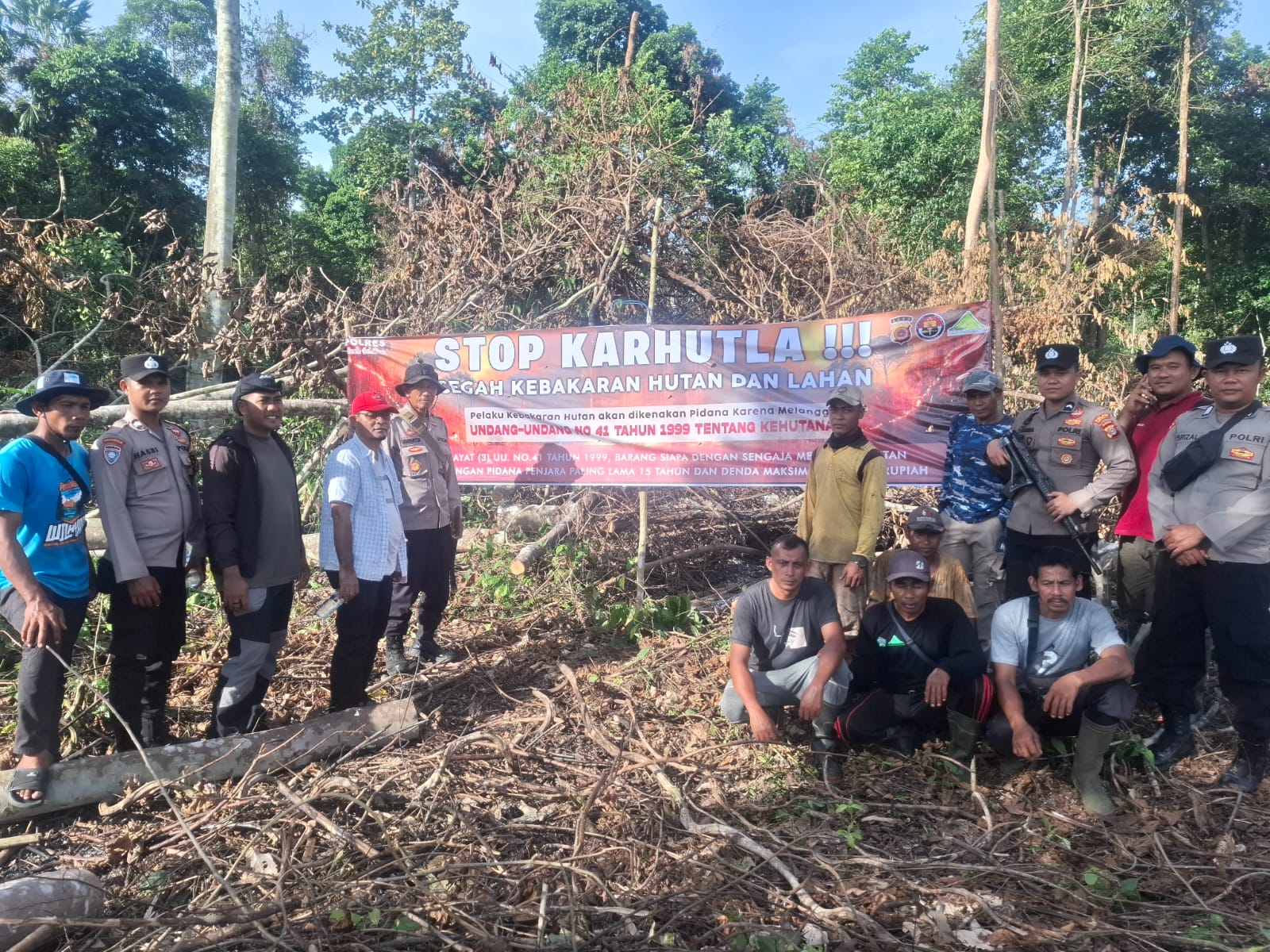 Patroli Cegah Karhutla, Polsek Kluet Selatan Bersama FKL Edukasi Pemilik Lahan