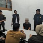 Satreskrim Polres Aceh Selatan Serahkan Dua Tersangka Tahap II ke Kejaksaan Negeri Tapaktuan