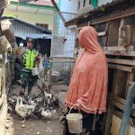 ‎Babinsa Koramil 13/Kluet Timur Dampingi Peternak Bebek di Wilayah Binaan