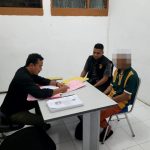 Satreskrim Polres Aceh Selatan Serahkan Tersangka dan Barang Bukti Kasus ITE ke Kejaksaan Negeri Tapaktuan