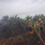 ‎Karhutla di Bakongan, TNI-Polri-BPBD Berjibaku Lakukan Pemadaman