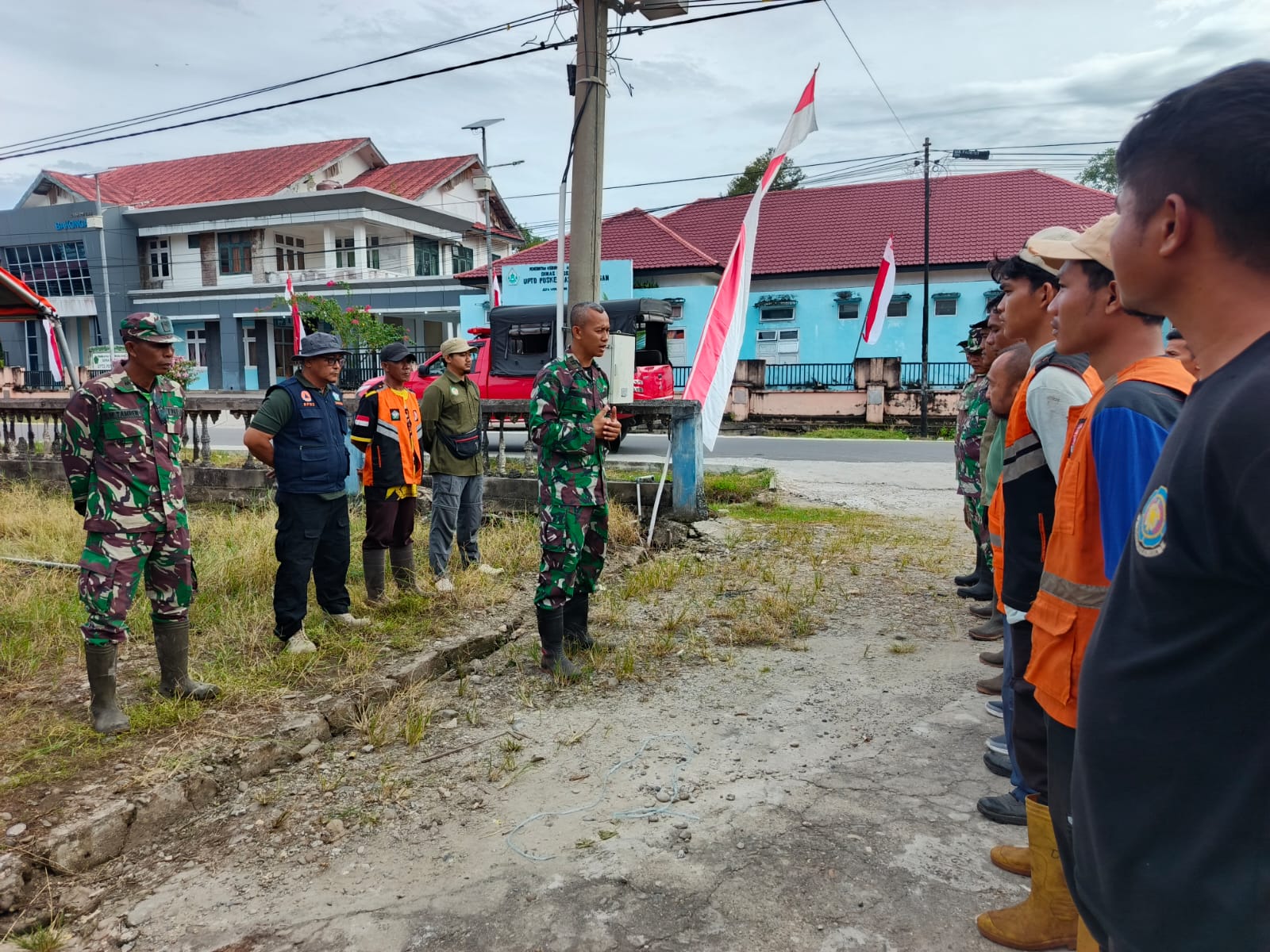 Atasi KARHUTLA di Bakongan, KODIM 0107 / Aceh Selatan Terjunkan Personil