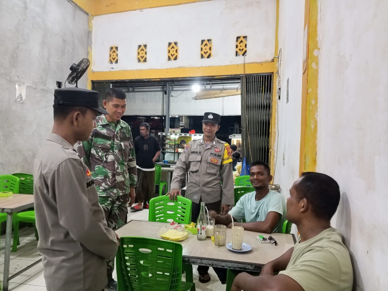 Sinergi TNI–Polri, Polsek Jajaran Polres Aceh Gelar Patroli Malam KRYD Cegah Guantibmas