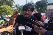 DPR Hanya Penuhi 3 Poin Dari 17+8 Tuntutan Rakyat, Ferry Irwandi: Masih Banyak yang Belum Terjawab!