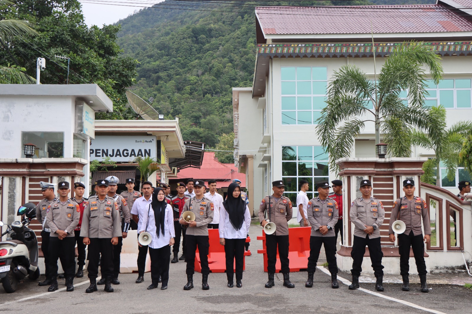Polres Aceh Selatan Laksanakan Latihan Sispam Mako dan Asrama, Tingkatkan Kesiapsiagaan Personel