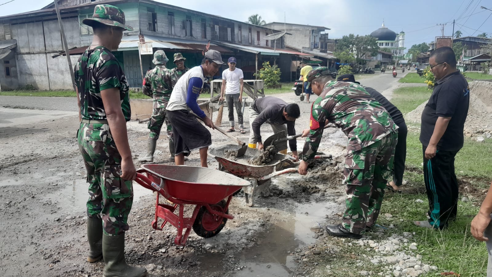 ‎Koramil 07/Kluet Selatan Gelar Bhakti Teritorial Prima, Wujud Nyata TNI Hadir di Tengah Masyarakat