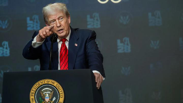 Pemerintah AS Resmi Shutdown Mulai Rabu, Trump Ancam Pecat Pegawai