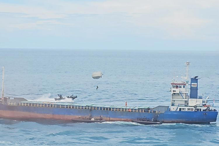 Prajurit Gugur Saat Terjun Payung “Presidential Inspection”, TNI AL Usul Kenaikan Pangkat Luar Biasa