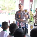 Polisi Sahabat Anak, Kasat Lantas Polres Aceh Selatan Ajak Anak TK Kenali Rambu-Rambu Lalu Lintas