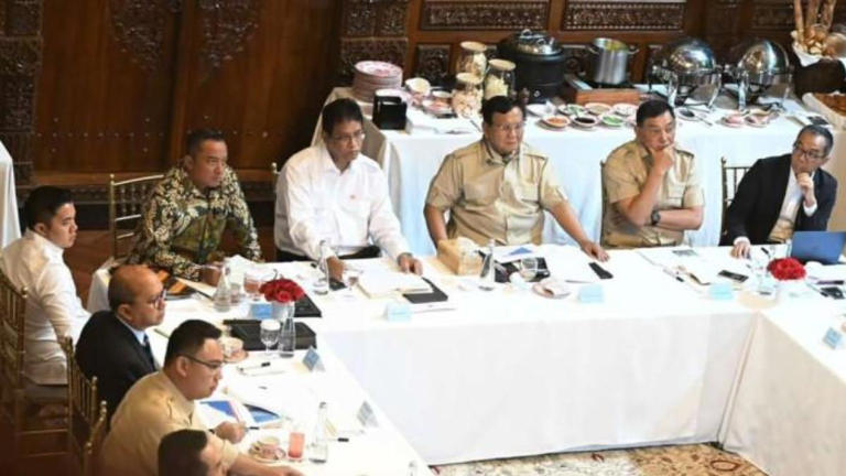 Momen Tegang Pertemuan Purbaya dan Prabowo,Menkeu Berkali-Kali Ditanya Hal yang Sama: Berani Kamu?