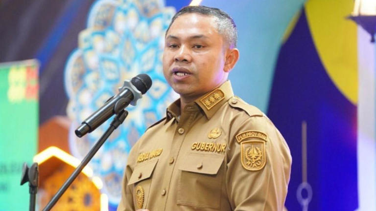 Sosok Gubernur Riau Abdul Wahid,Kena OTT KPK,Karier Politiknya Mentereng,Dikenal Pengusaha sukses