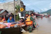 ‎Satgas Bencana Aceh Selatan Evakuasi Jenazah yang Terjebak Genangan Banjir di Jalan Nasional Tapaktuan–Subulussalam