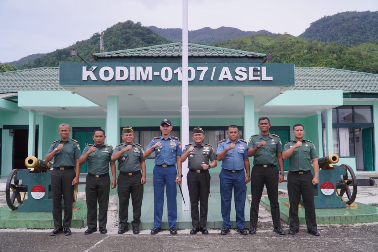 Dalam Rangka Kunjungan Kerja, Danlanal Simeulue Sambangi Dandim 0107 Aceh Selatan