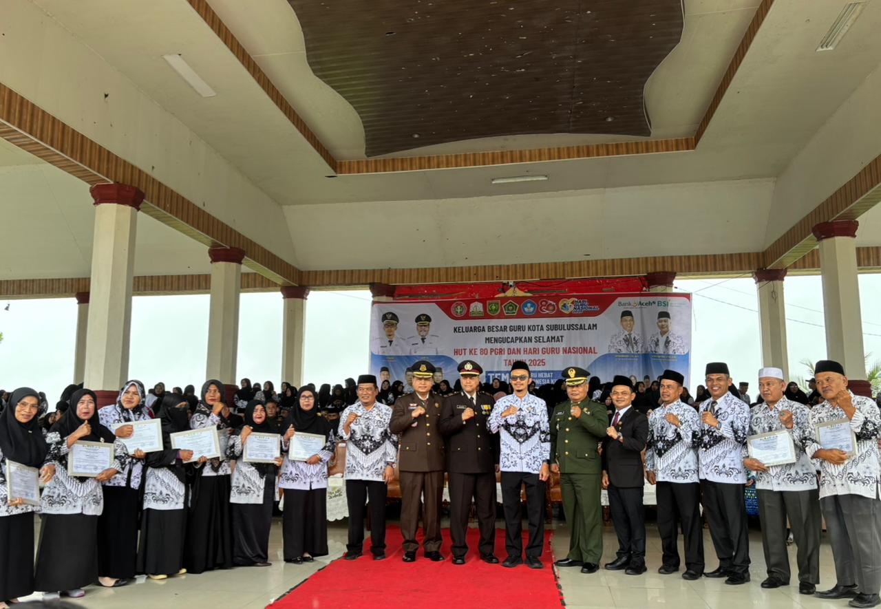 Upacara Memperingati Hari Guru Nasional di Kota Subulussalam Berlangsung Khidmat dan Meriah