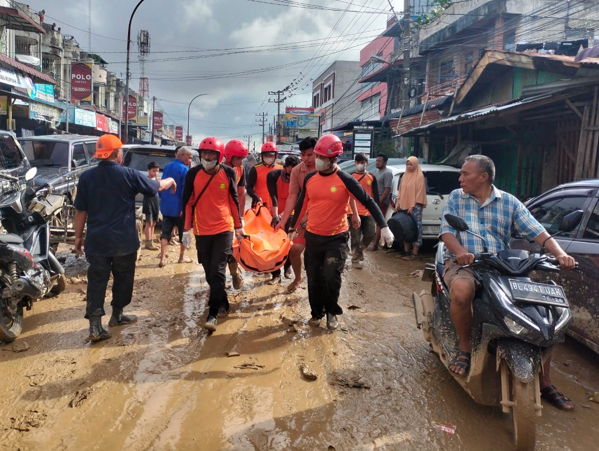 Tak Tetapkan Bencana Nasional dan Tolak Bantuan Asing, Berikut Alasan Prabowo
