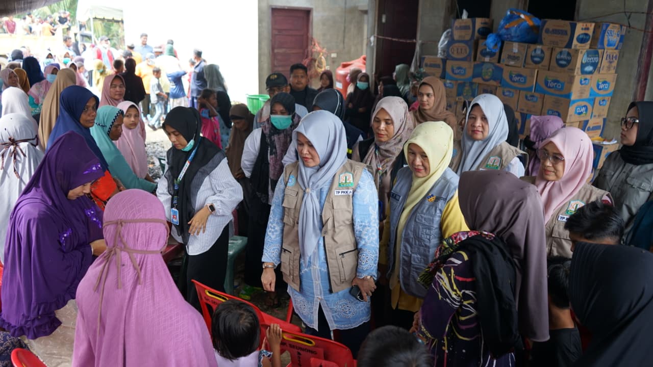 Turun ke Titik Terparah, Mukarramah Fadhlullah Tegaskan Komitmen TP PKK Aceh untuk Pemulihan Pidie Jaya