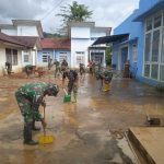 Pengabdian Tanpa Batas, TNI dan BPBD Pulihkan Layanan Kesehatan Pasca banjir Trumon Timur