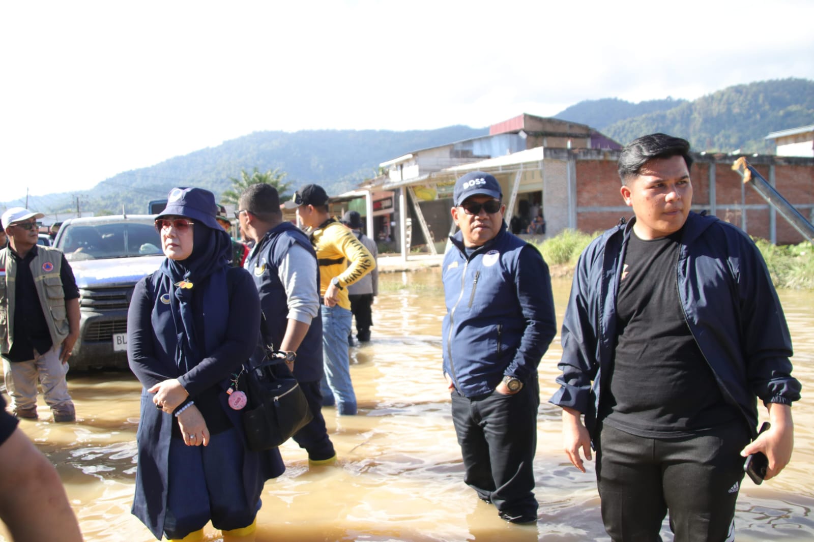 ‎Anggota DPR RI Muslim Ayub Tinjau Lokasi Banjir dan Serahkan Bantuan untuk Pengungsi di Aceh Selatan