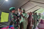 ‎Dandim 0107/Aceh Selatan Bersama Ketua Persit Salurkan Bantuan: Wujud Kepedulian untuk Pengungsi Trumon Raya