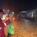 Kapolres Aceh Selatan Turun Langsung di Tengah Banjir Susulan Trumon Untuk Melancarkan Arus Lalu Lintas