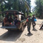 ‎Satgas Gulbencal Aceh Selatan Fasilitasi Kepulangan Pengungsi Menggunakan Kendaraan Taktis TNI