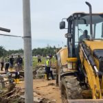 Polres Aceh Selatan Lanjutkan Pembersihan Material Banjir Bandang di Trumon, Water Canon, Mobil SAR Rescue, dan Alat Berat Dikerahkan