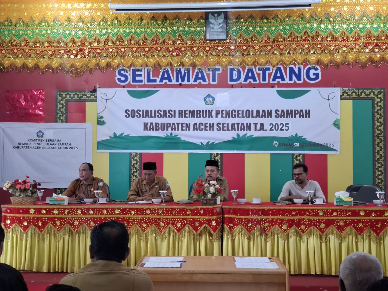 Plt Sekda Aceh Selatan Buka Sosialisasi Rembuk Pengelolaan Sampah Tahun 2025