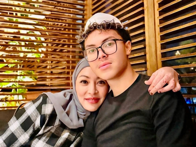 Bukan harta atau karir, tangis Angelina Sondakh pecah saat minta Keanu Massaid jadi imam