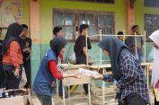 Yayasan Hutan, Alam, dan Lingkungan Aceh (HAkA) Melakukan Aksi Bersih-bersih Sekolah Terdampak Banjir di Aceh Tamiang