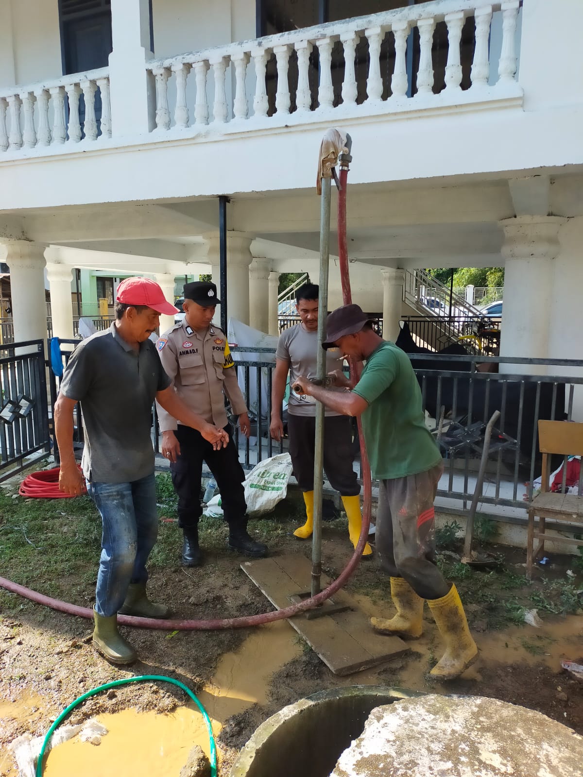 Polres Pidie Salurkan Sumur Bor Bantuan Kapolda Aceh untuk Warga Gampong Tanjong