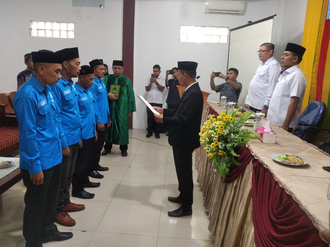 4 Orang Pegawai Perumda Tirta Naga Dilantik dan Diambil Sumpah, PLT Bupati Aceh Selatan Sebagai Saksi