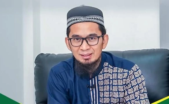 Inilah Profil Lengkap Ustaz Adi Hidayat, Sang Penghafal Al-Qur’an hingga Letak Barisnya!