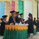H. Baital Mukadis Wisuda 94 Mahasiswa Politeknik Aceh Selatan Angkatan XII dan XIII di Rumoh Agam