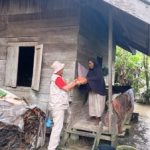 DPC PDI Perjuangan Kota Lhokseumawe Bagikan Daging Siap Masak Untuk Warga Terdampak Bencana