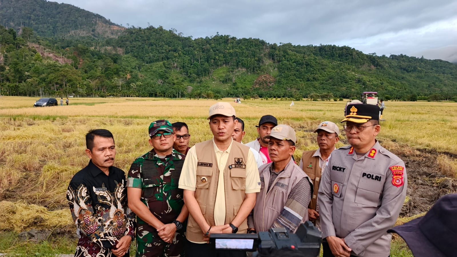 Panen Raya di Kluet Timur, Bupati Mirwan Tegaskan Komitmen Aceh Selatan Dukung Ketahanan Pangan Nasional